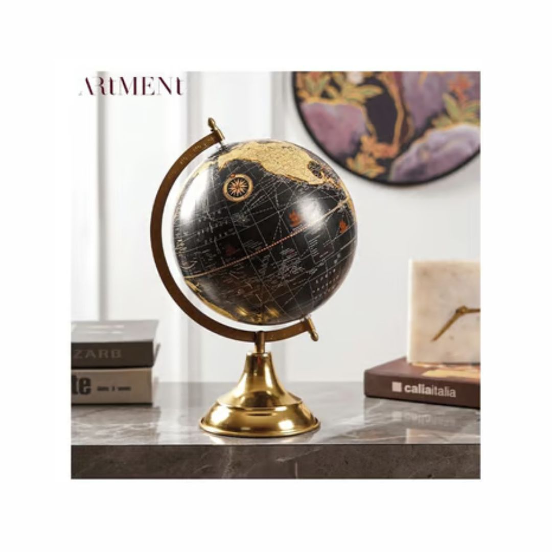 The Artment - Minimal Midnight Explorer : The Elegant Globe